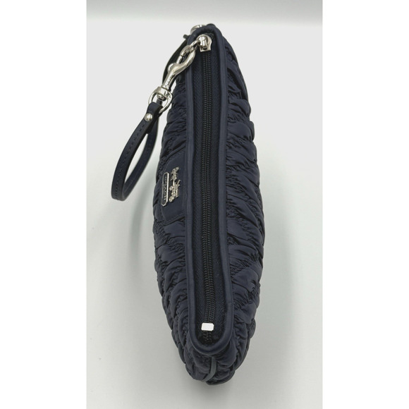 Coach Quilted Nylon Wristlet Clutch Navy Blue Silver Logo Zip Wallet Bag - Picture 4 of 10